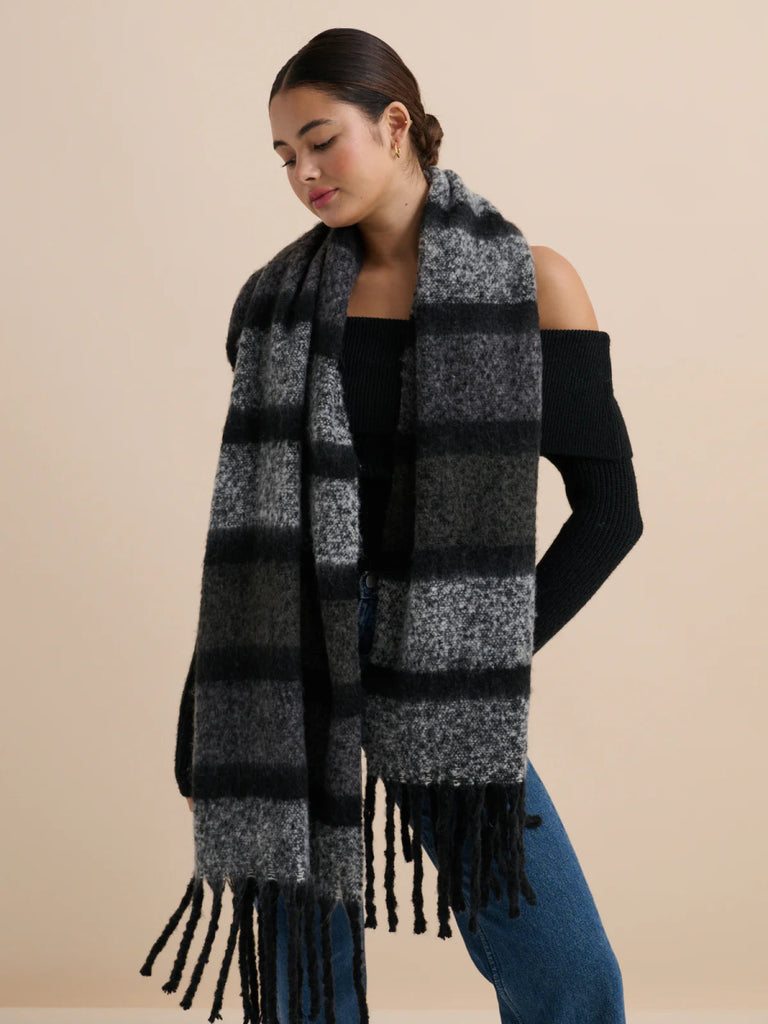 Andie Stripe Fluffy Scarfe - Indy Love
