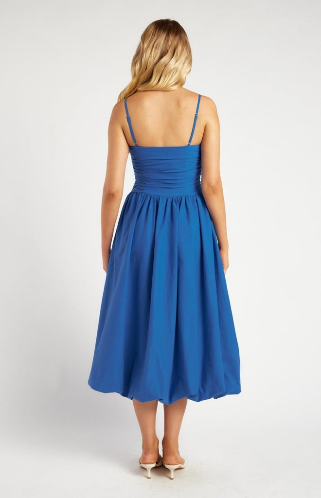 Royal Blue Midi Dress with Ruched Bodice – Featuring delicate spaghetti straps, a ruched fitted bodice, and a voluminous bubble hem. This timeless silhouette is perfect for weddings, cocktail parties, or any elegant occasion.